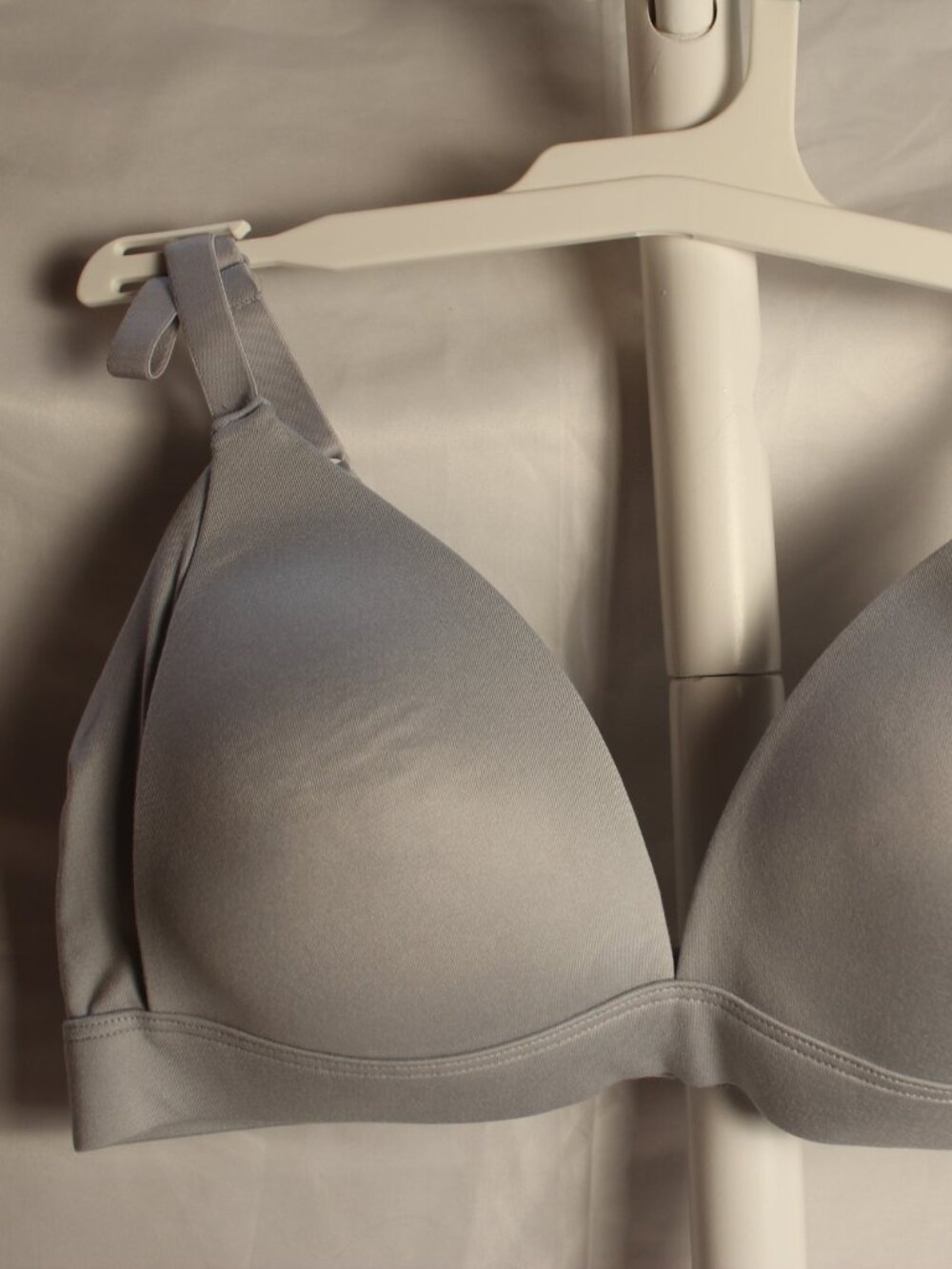 Women's Lightly Lined Wirefree Lounge Bra - Auden Light Gray 34B